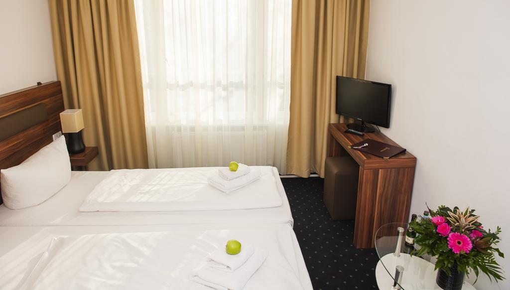 Aparthotel Christie Berlin Exteriör bild