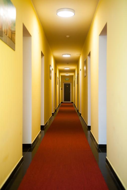 Aparthotel Christie Berlin Exteriör bild