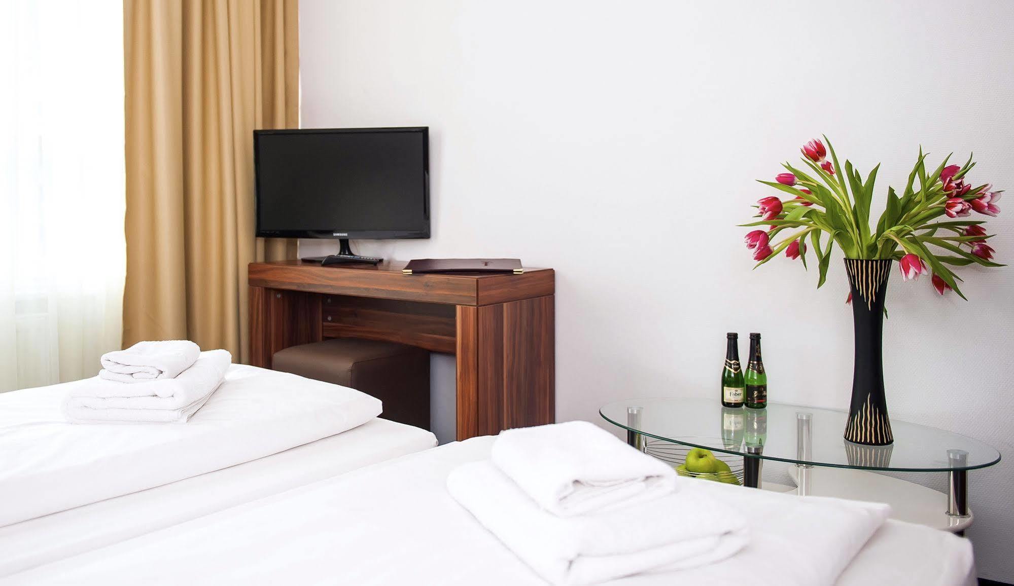 Aparthotel Christie Berlin Exteriör bild