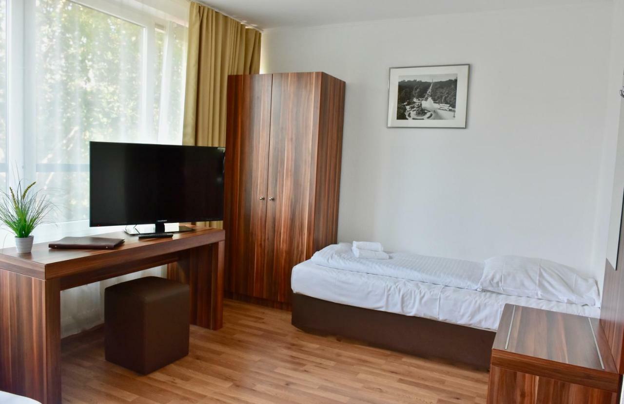 Aparthotel Christie Berlin Exteriör bild